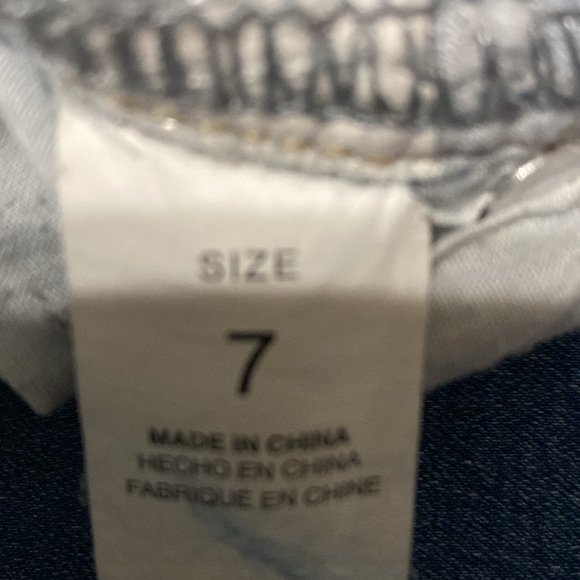 Girl’s YMI Jeans - Picture 3 of 3